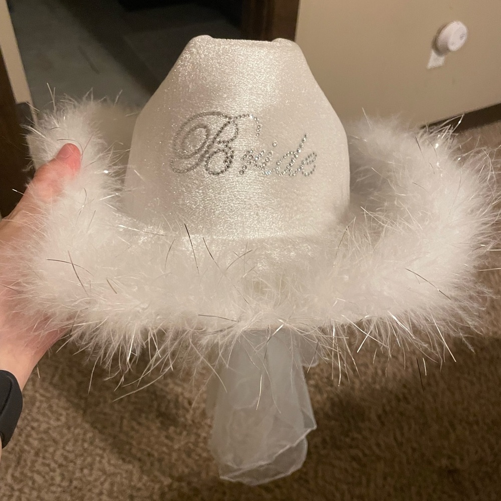 Bridal cowgirl hat